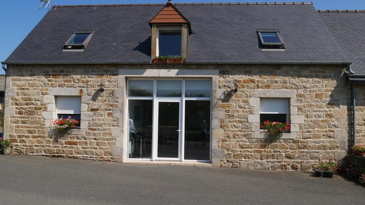 Bed and Breakfast La ferme Guibel à Plouzélambre Extérieur photo